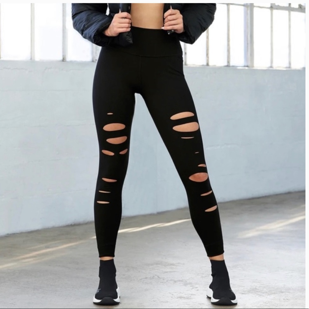 ALO Yoga High-Waist Ripped Warrior Black Leggings size Medium
